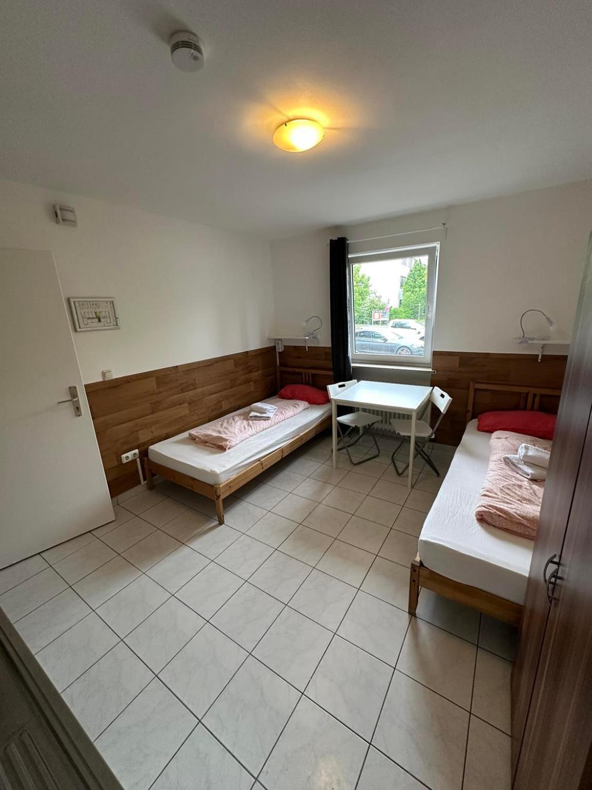 Budget Olympia Park Apartmenthostel 53 *